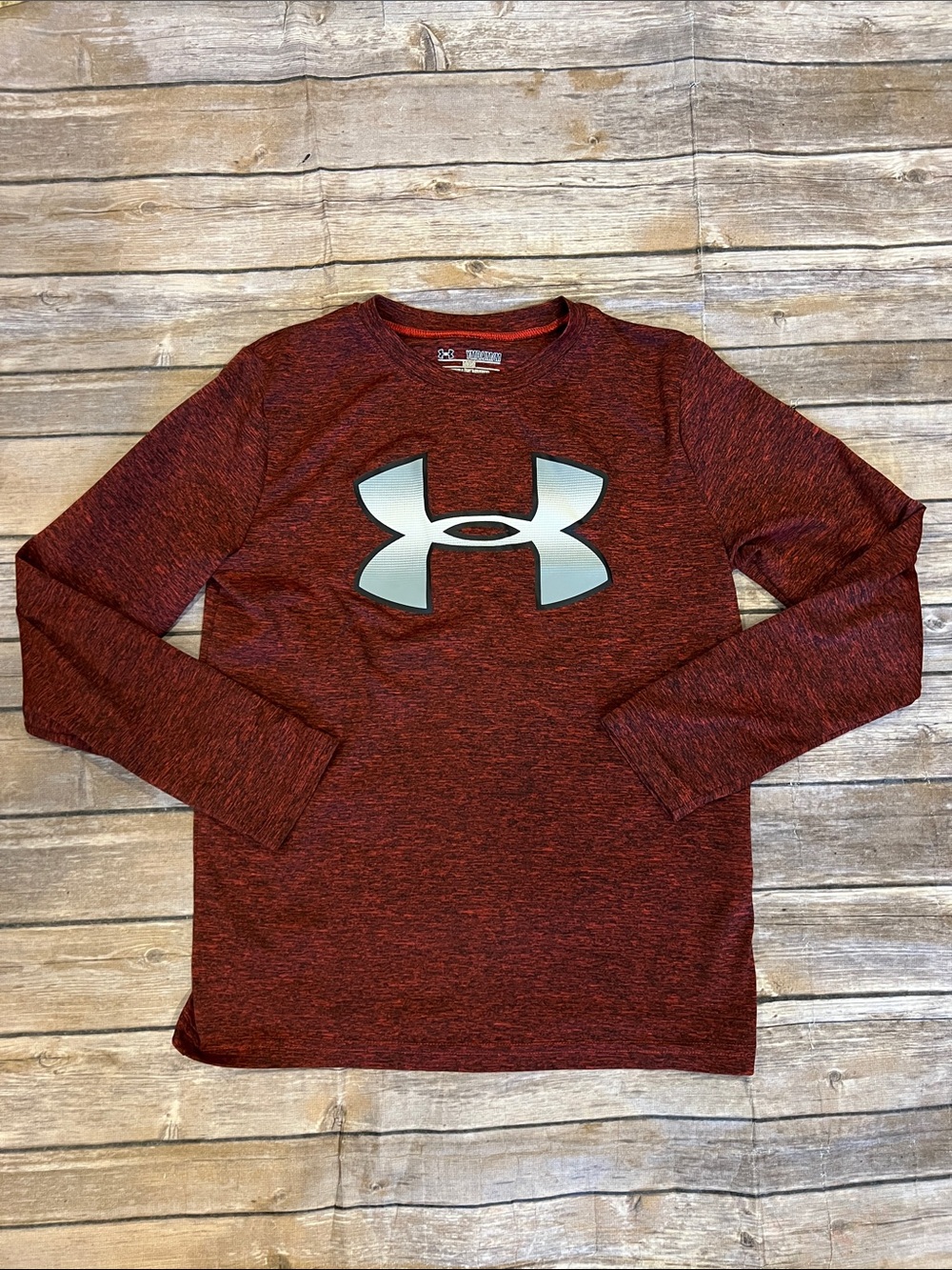 Under Armour Boys Size M Red Logo Long Sleeve Shirt